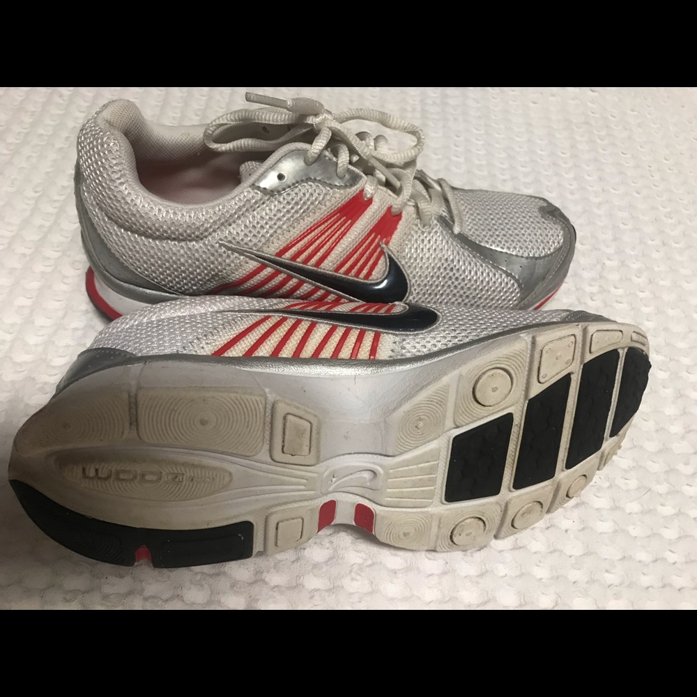 Women’s Size 7 Nike